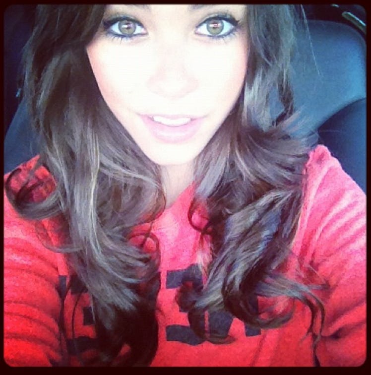 Madison Beer in 2012 wearing a thick ring of eyeliner