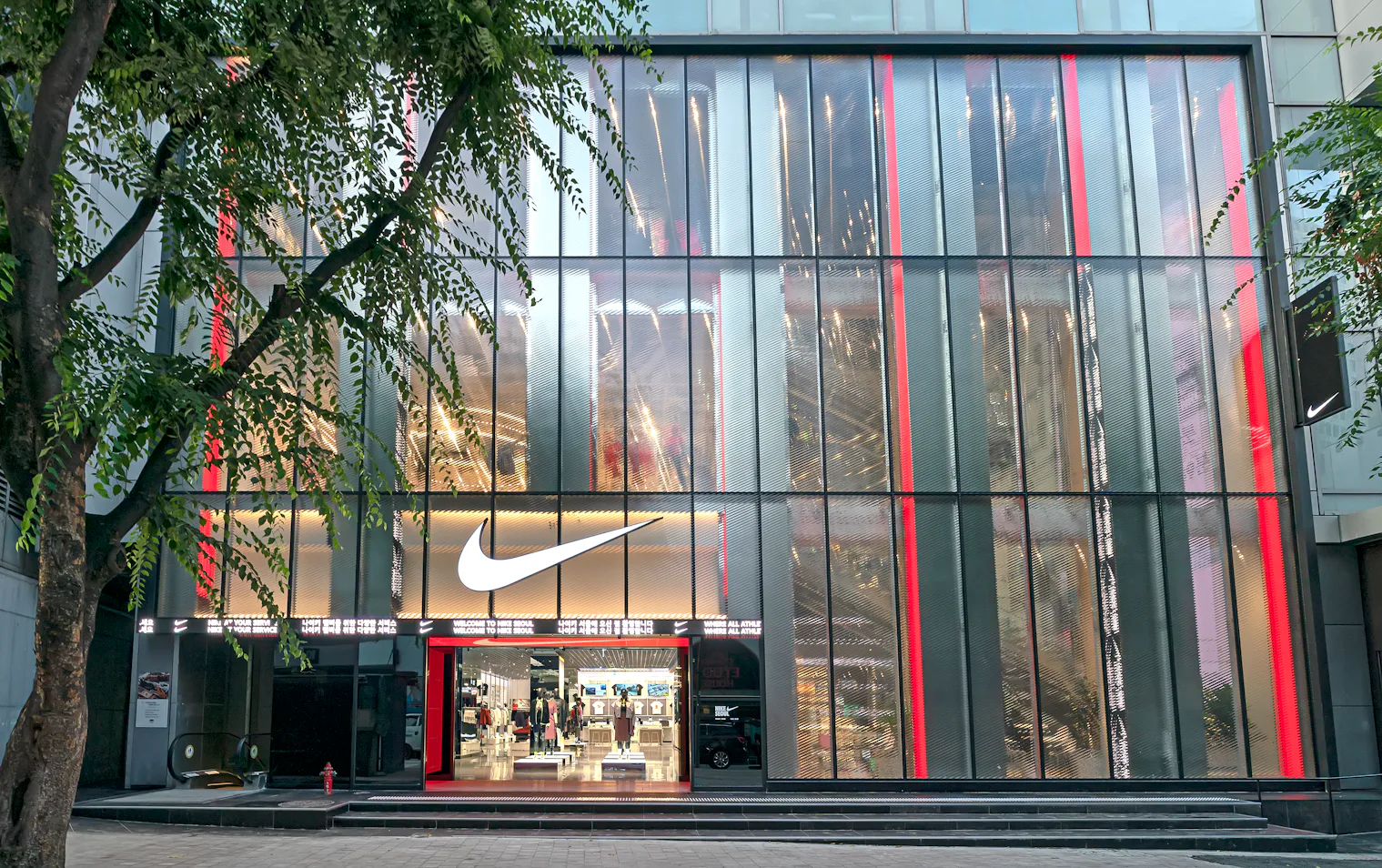 Nike’s new immersive ‘Rise’ store is a wild, high-tech shopping experience