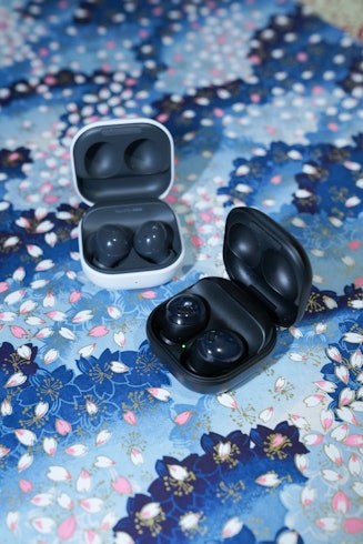 Samsung Galaxy Buds 2 review comparison vs. Galaxy Buds Pro charging case