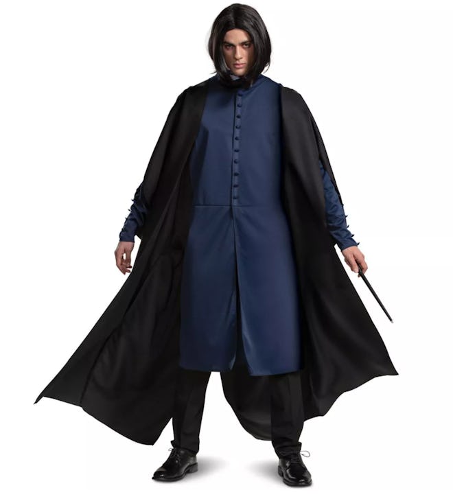 Adult man wearing Snape costume from "Harry Potter"