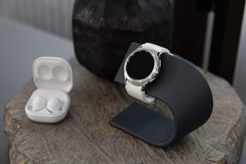 The rotating bezel is such a good way to control smartwatch software on the Galaxy Watch 4 and Galax...