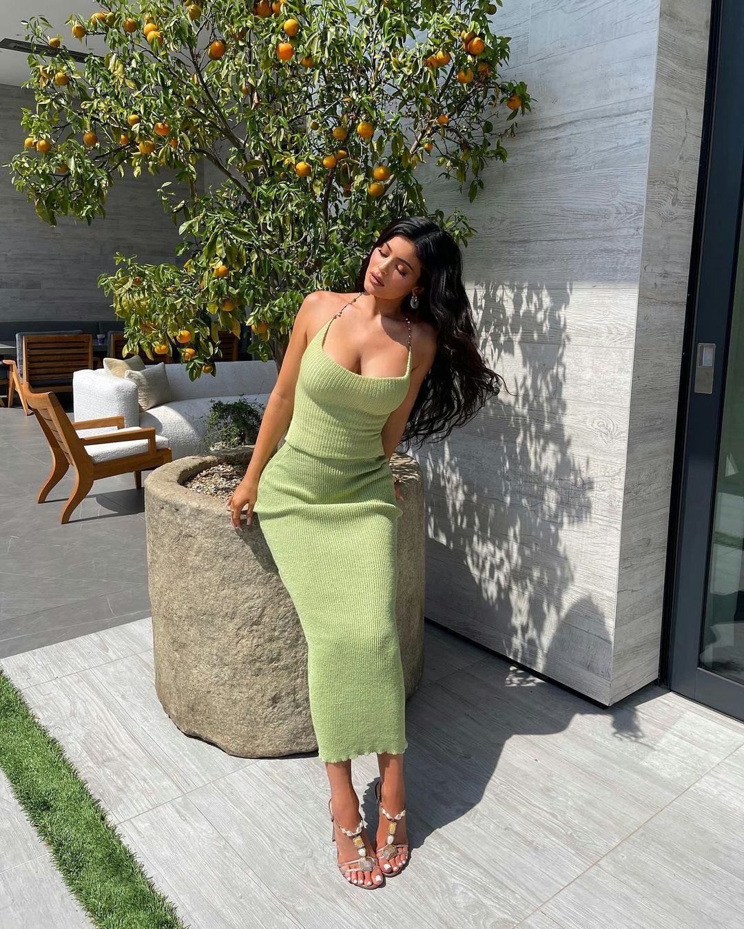 kylie jenner oatmeal dress