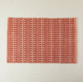 20"x32" Handwoven Geo Bath Rug Rose