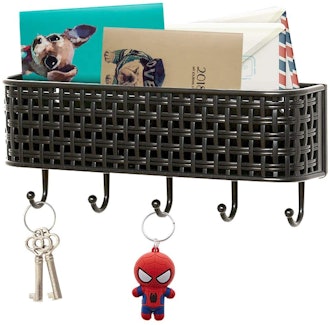 REALWAY Wall Mount Mail Basket with Key Holders