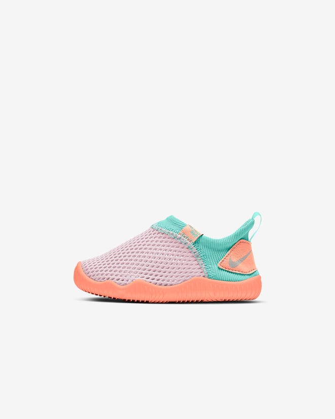 Nike toddler aqua sock shoe with mesh upper, in peach and teal colors