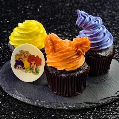 Disney's 2021 Halloween food and drink in parks includes 'Hocus Pocus' cupcakes.