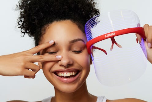 Meet the LUMM LED GlowPanel 2.0, the light therapy mask Instagram is obsessed with.