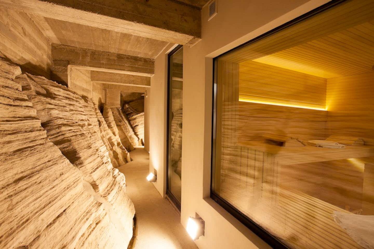 11 Airbnbs That Have Luxurious Bathrooms