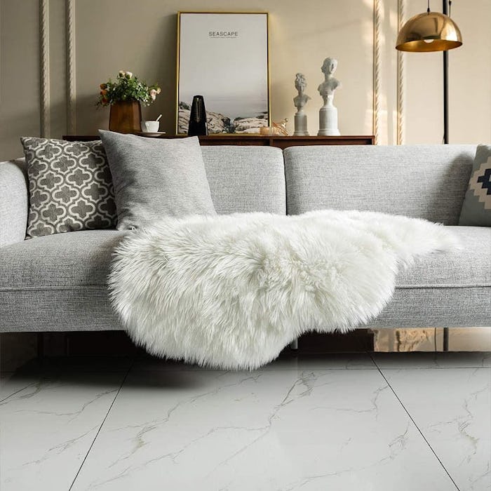 Carvapet Faux Sheepskin Chair Cover