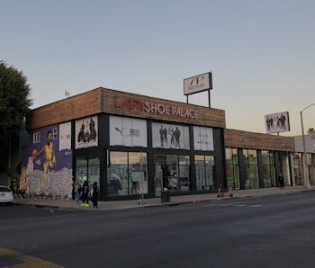 Shoe Palace Melrose Avenue Los Angeles