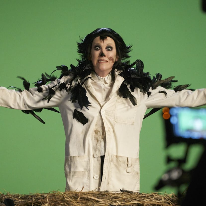 You can dress up like Moira Rose in the 'Crows' movie for Halloween, and pair your pictures with 'Sc...