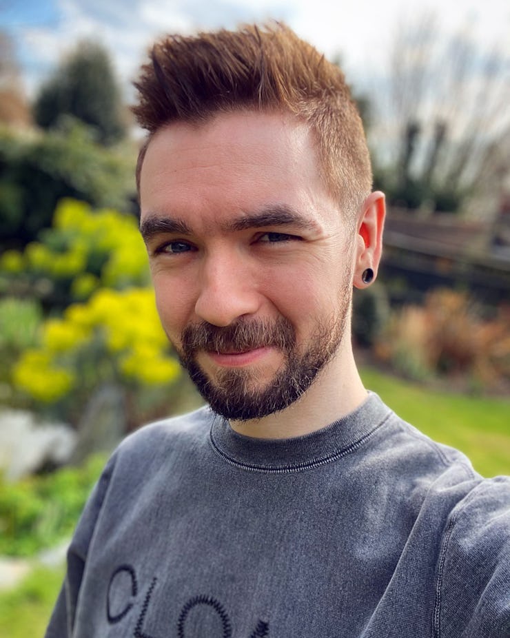 Seán McLoughlin, a.k.a. Jacksepticeye smiling for a photo