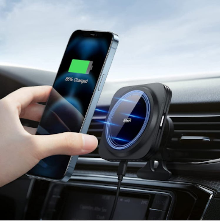 ESR Magnetic Wireless Car Charger