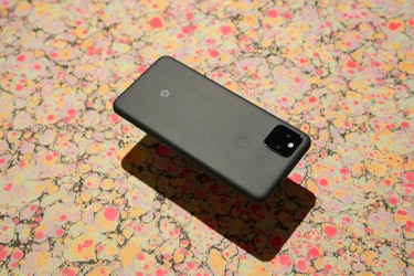 Pixel 5a with 5G review: design, metal unibody, Just Black dark gray dark green color