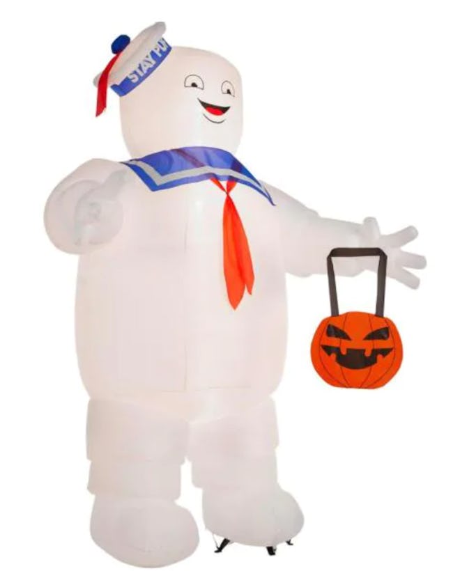 10 ft. Stay Puft with Pumpkin Tote Airblown Halloween Inflatable