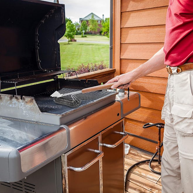 HOT TARGET Grill Brush and Scraper