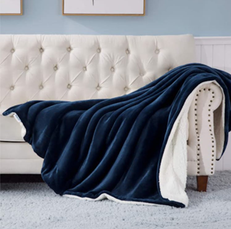 Bedsure Sherpa Fleece Blanket