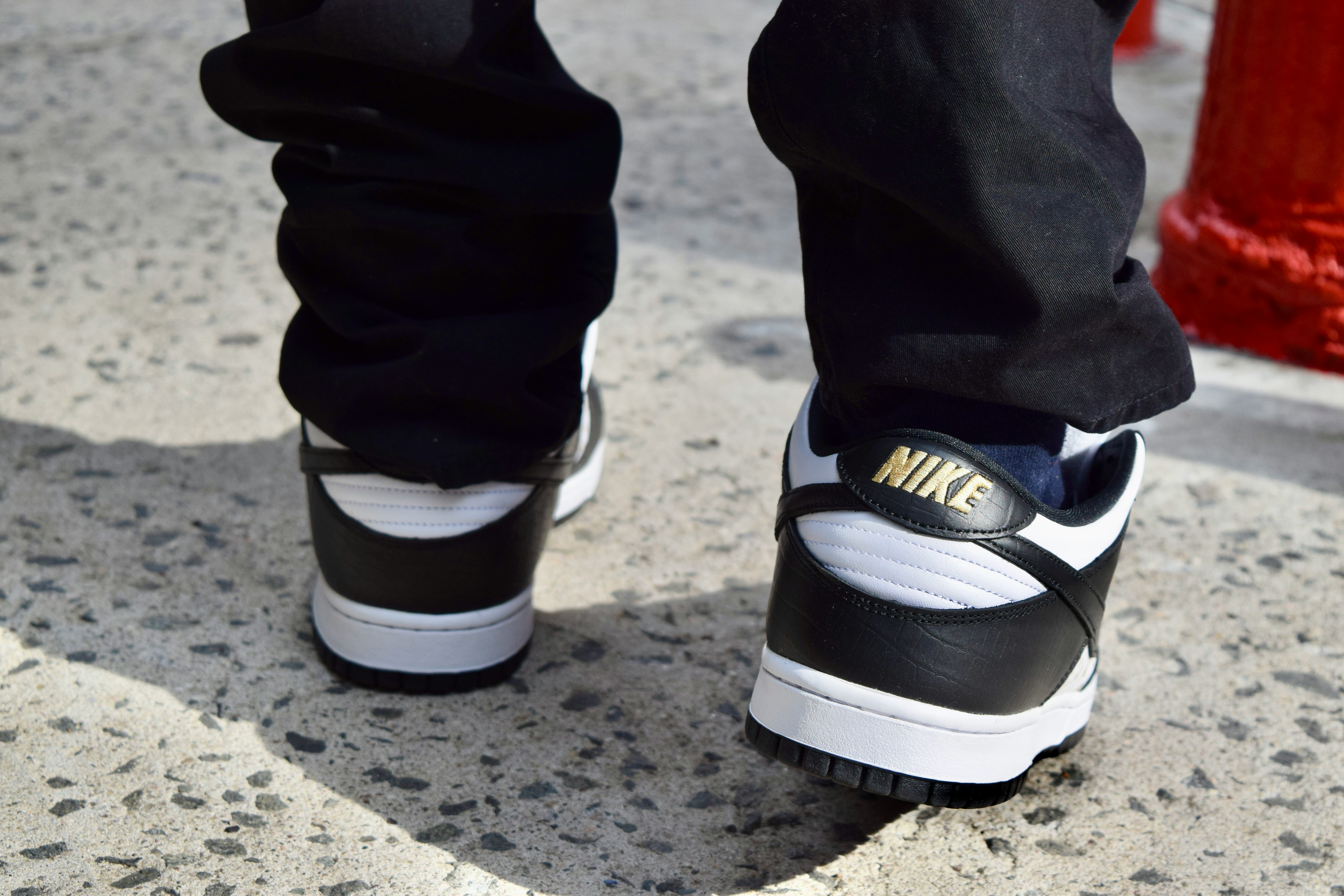 all star dunks on feet