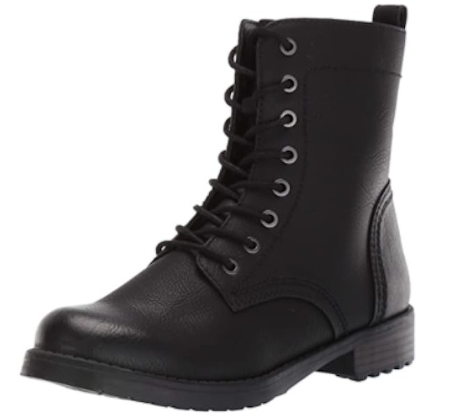 These combat boots are some of the best shoes to wear with leggings.