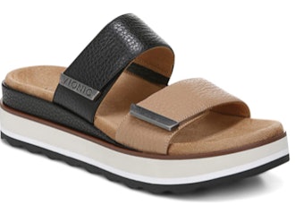 These comfortable sandals are great shoes to wear with leggings.