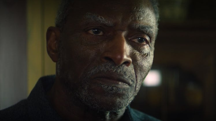 Isaiah Bradley (Carl Lumbly) looking with an intense stare in The Falcon and the Winter Soldier.