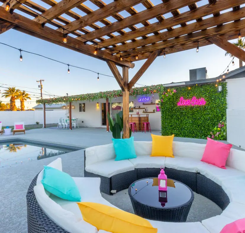 A 'Love Island'-themed Airbnb in Arizona has a pool and mural perfect for Instagram pictures.