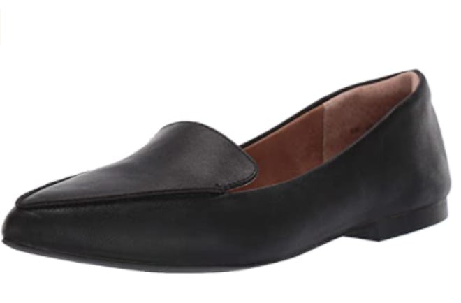 These shoes to wear with leggings are great for wearing to work