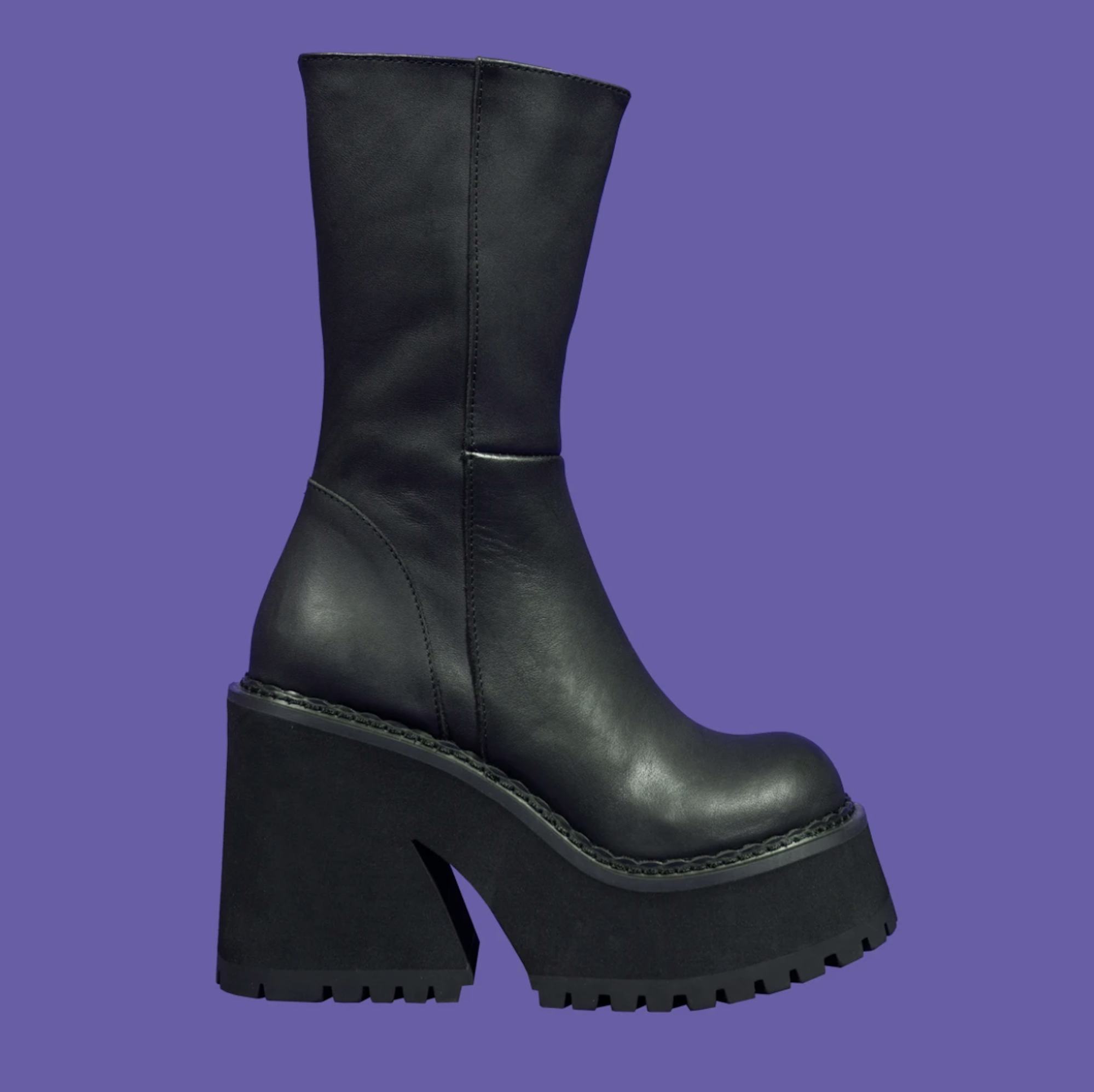 17 Black Platform Boots For 2022's Gothcore Trend