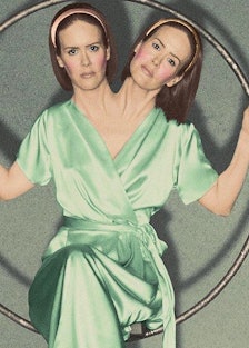 Sarah Paulson playing conjoined twins in American Horror Story
