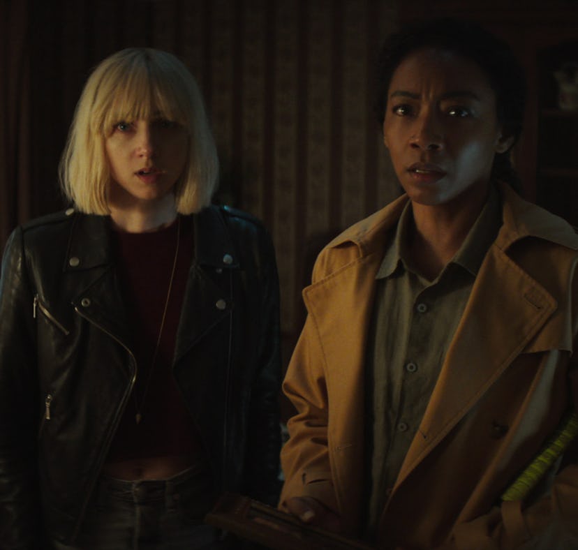 Zoe Kazan as Pia Brewer and Betty Gabriel as Sophie Brewer in episode 108 of Cickbait