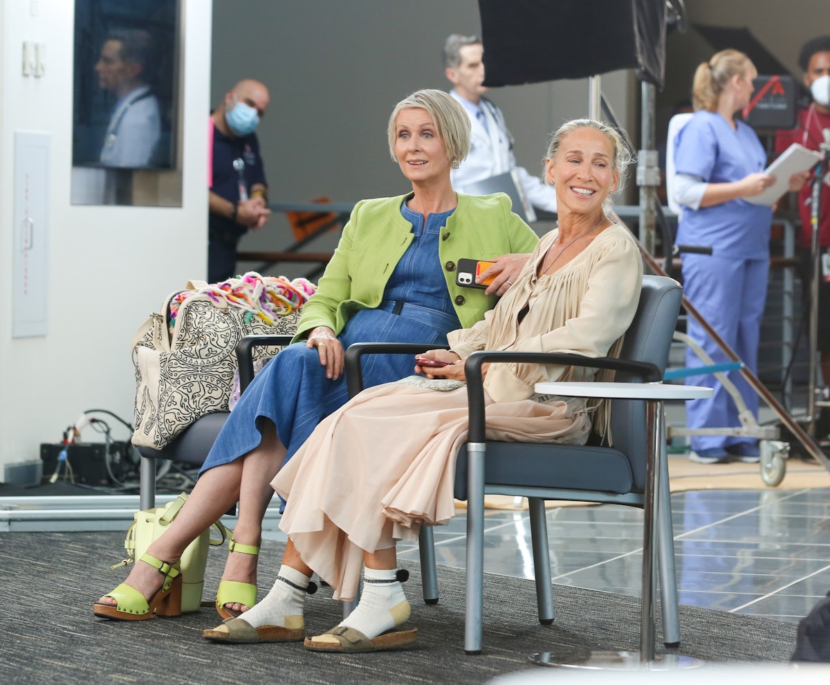 Carrie and Miranda at the hospital?