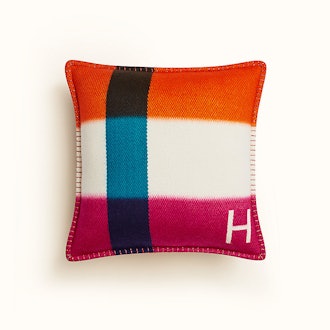 H Dye Pillow