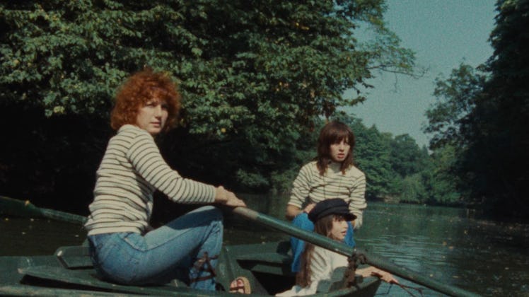 Céline and Julie from Céline and Julie Go Boating representing the best female friendships in movie ...