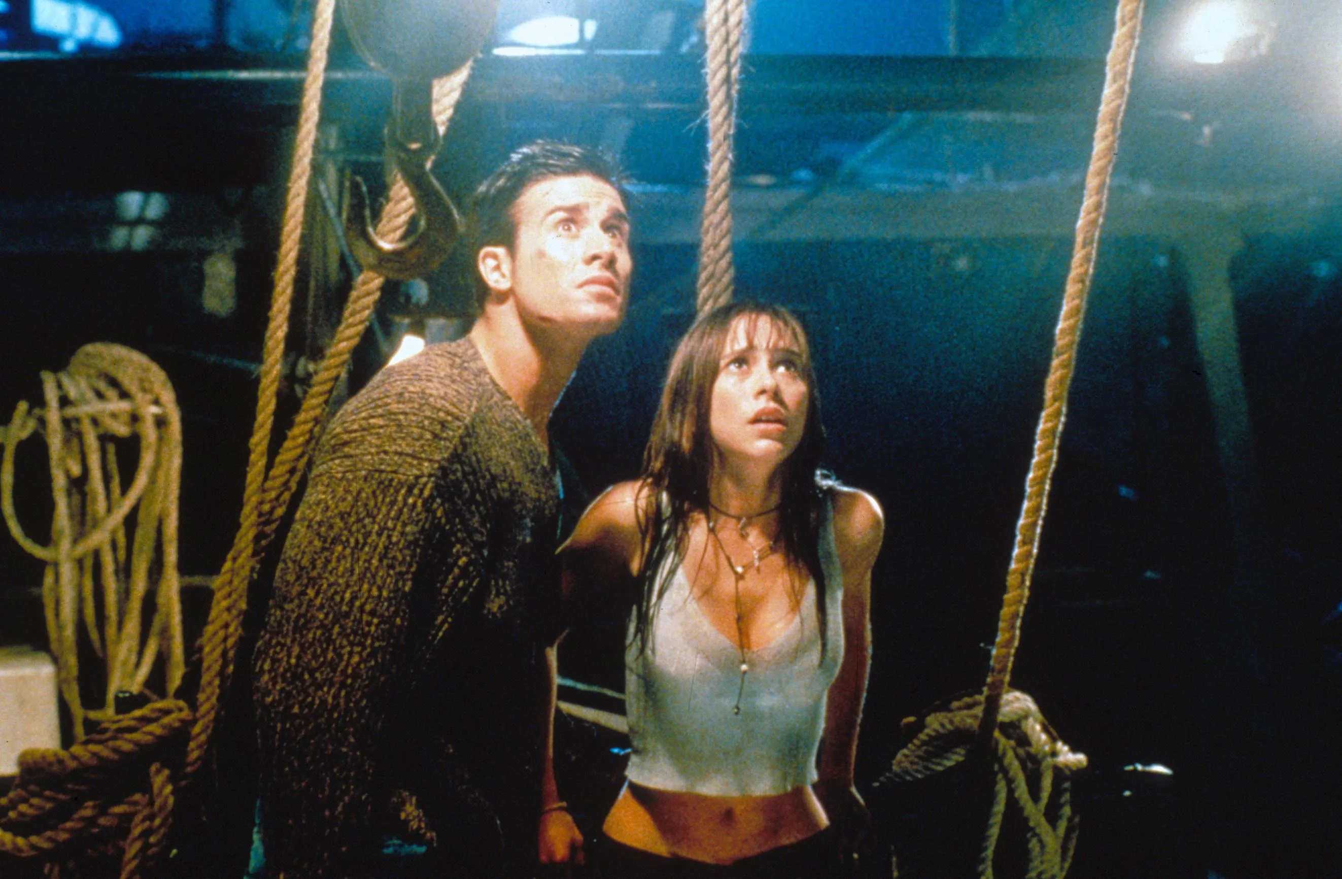 How To Recreate 'I Know What You Did Last Summer''s Late-'90s Outfits Today