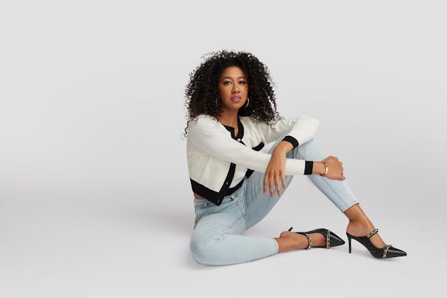 Aoki Lee Simmons Net Worth: A Rising Star's Wealth 4 6c4f0a62 573e 489c a115 b42f2106eac3 jf 210701 aoki september 01 0583 2025 Celebrity Aoki Lee Simmons