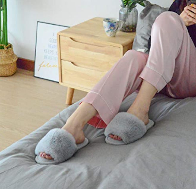 Parlovable Faux-Fur Slippers