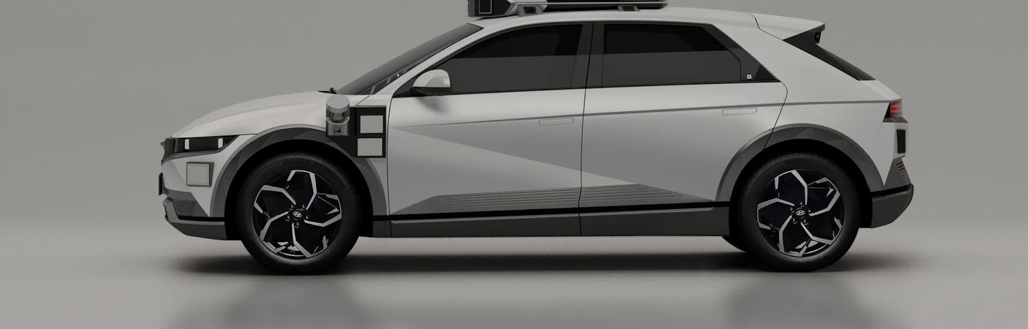 Motional has unveiled its new robotaxi that will be available through Lyft starting in 2023.