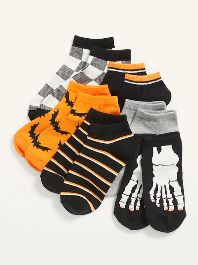 These gender-neutral ankle socks are prefect Halloween socks for your kids.