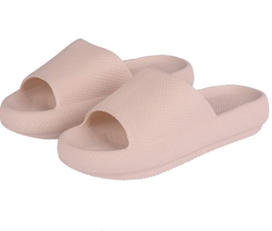 The 7 Best Beach Sandals