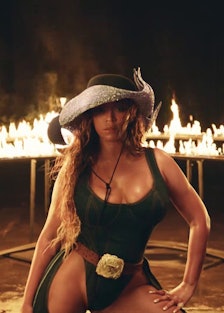 Beyoncé surrounded by an enflamed rodeo