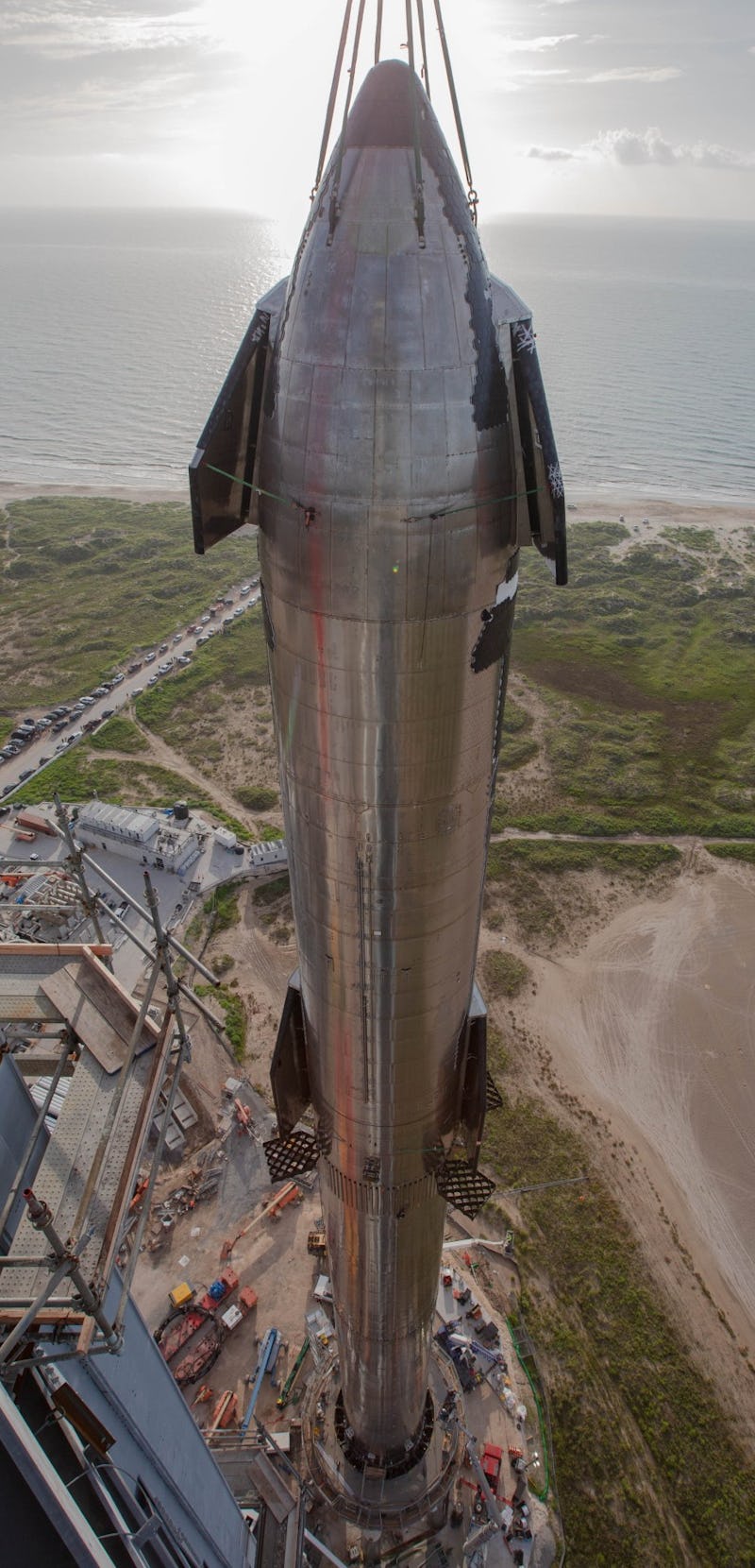 SpaceX Starship stacked on Super Heavy booster