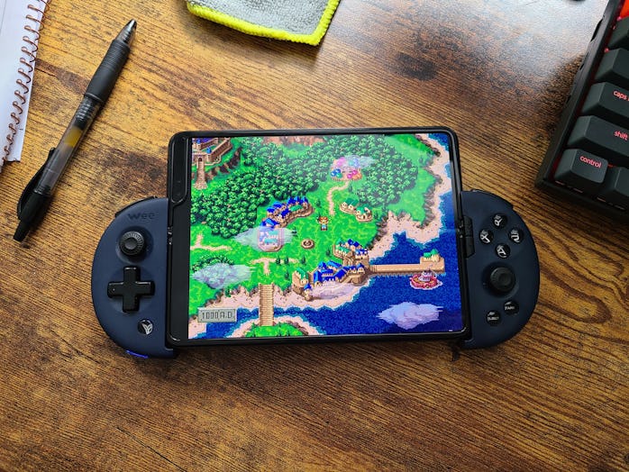 Emulator retro games on the Samsung Galaxy Z Fold