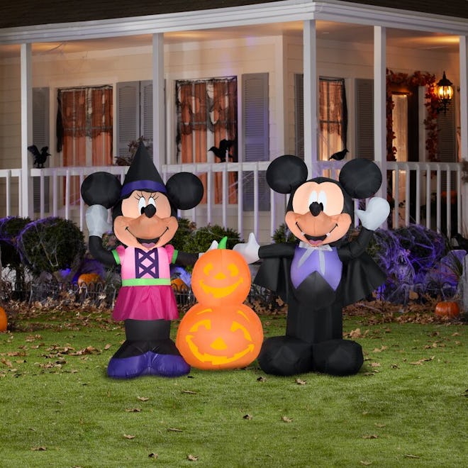 Airblown-Mickey & Minnie With Pumpkins