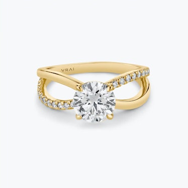 The Duet twist diamond engagement ring from VRAI.
