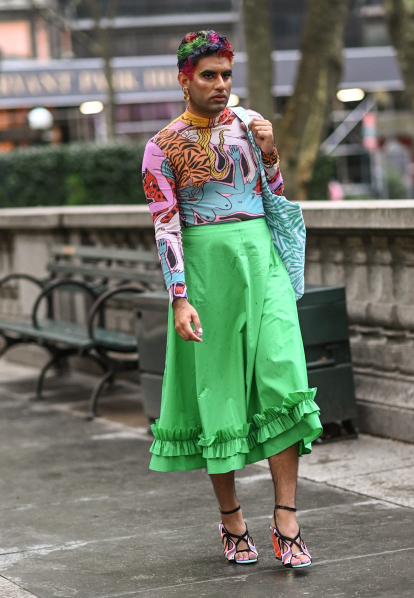 New York Fashion Week Spring 2022 street style.