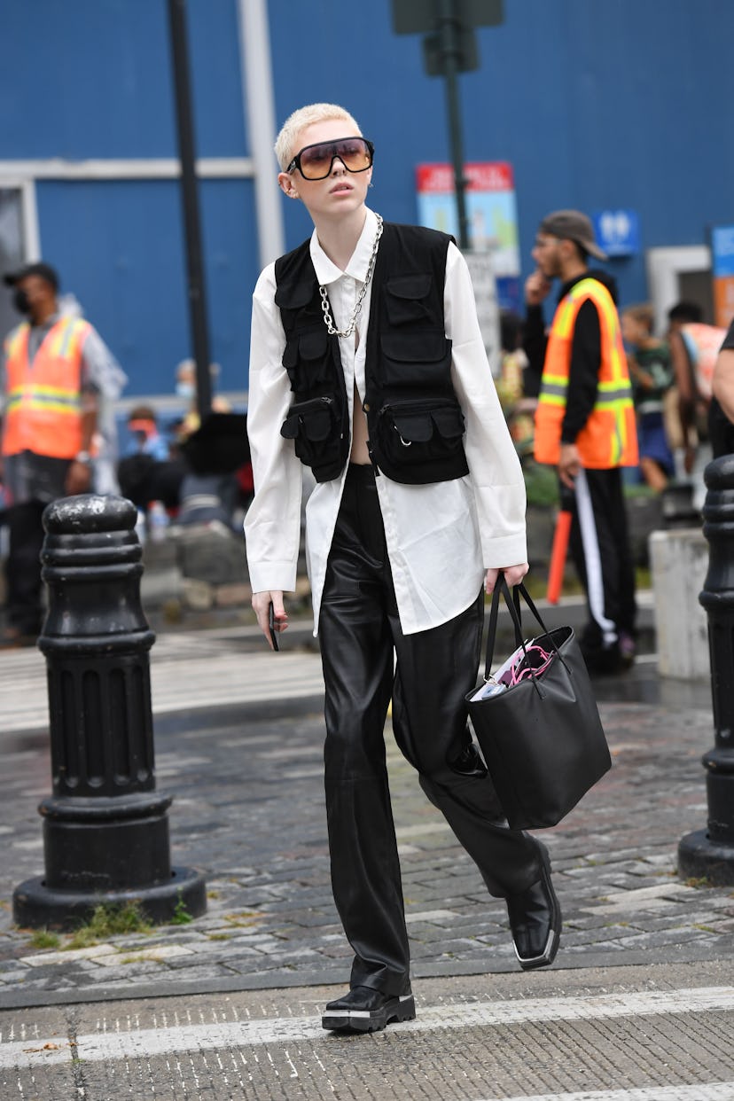 New York Fashion Week Spring 2022 street style.