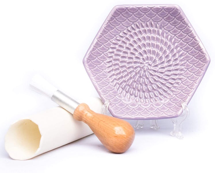 The Grate Plate 3-Piece Ceramic Garlic Grater