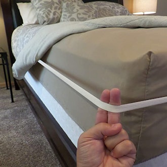 The Rubber Hugger Bed Sheet Holder