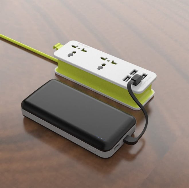 UPWADE Outlet Travel Power Strip Surge Protector 