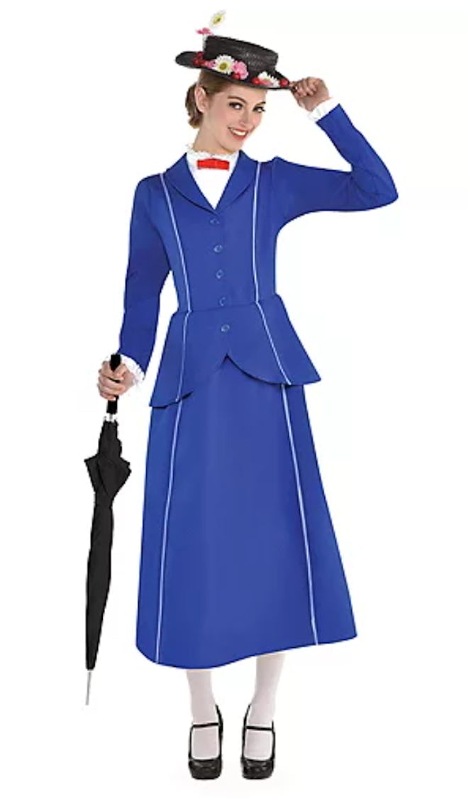 This Mary Poppins costume is a great choice for women on Halloween.
